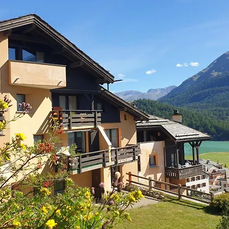 Chesa Bellaval, Haus Chamuotsch 2-zimmerwohnung * Silvaplana